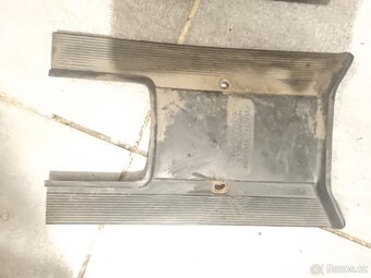 Kryty řetězu, prsíčka,kryt sání a podlážka babetta 207 - 7