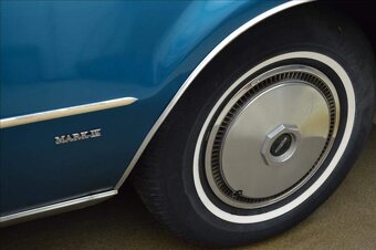 Lincoln Continental Mark IV. 7,5 V8 (158 kW) 1974 - 7