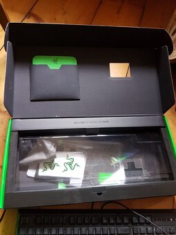 Razer Ornata Chroma a DeathAdder Elite - 7