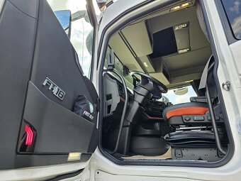 Volvo FH 16.750 - tahač návěsů + hydraulika - 7