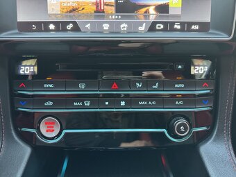 Jaguar F-Pace 3.0d V6 S AWD Full LED Navi Kůže Ad.Tempomat - 7