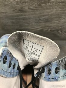 Dr. Martens - 7