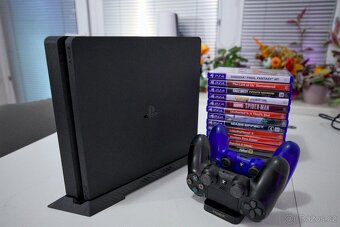 Prodám Playstation 4 Slim 1TB SSD + 13 Her + 2 Dualshock 4 o - 7