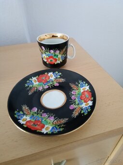 Porcelánový hrnek. - 7