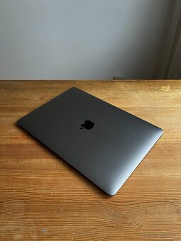 Apple MacBook Air M1 (2020), 256GB SSD, 8GB RAM – Space Gray - 7