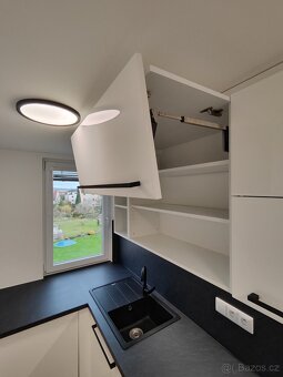 Slunný byt 3+1 poblíž centra Strakonic - 7