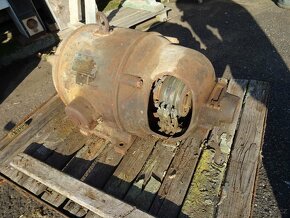 Elektromotor s kartáčky , 4 kW , 1460 ot/min , stáří 90let - 7
