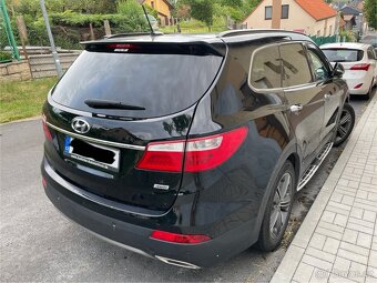 Hyundai Grand Santa Fe 2.2 CRDi 147 kW 4x4 AT, 7 míst - 7
