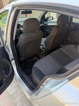 Astra H 1.6 i - 7