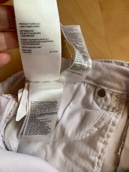 dámské bílé kraťasy zn. Tommy Hilfiger - vel. S/M - 7