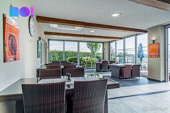 Prodej komerčního objektu s restaurací s 4 tenisovými kurty  - 7