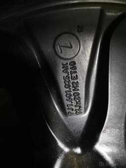 Porsche Taycan Turbo zimní kola 20 28540 20 24545 zimní pneu - 7