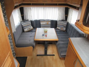 Prodám karavan Hobby 540 ufe,r.v.2002 + mover + předstan. - 7