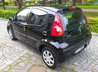 Peugeot 107 1.0 50kw r.v2009 5dveř - 7