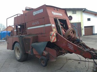 Lis na slamu hesston 4700 - 7