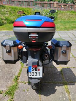 Suzuki DL650 V-Strom - 7