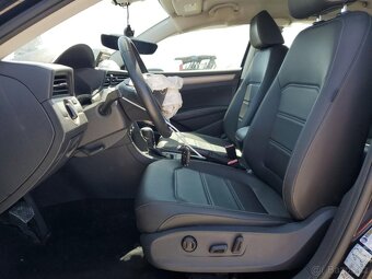 2022 Volkswagen Passat SE 2.0L FWD - 7