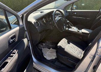 Peugeot 3008 1,6 HDi jízdní režimy klima nafta - 7