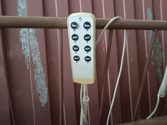 Polohovací postel elektrická - 7
