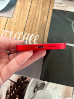 Phone 14 Product Red – 128 GB – Perfektní stav - 7