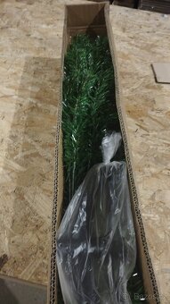 Vánoční stromek 150cm včetně stojanu - 7