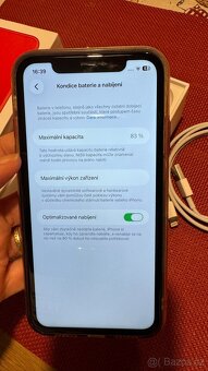 IPhone 11 64GB červený, top stav - 7