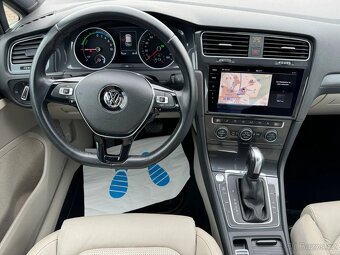 VW e-Golf 2020, LED, 100kw, 250km, Keyless, Tepelko, kůže - 7