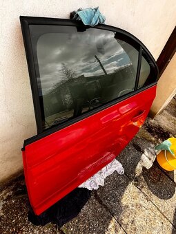 Levé zadní dveře Škoda rapid liftback 1.2 TSI 63 kW - 7