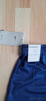 NOVÉ sportovní kraťasy NIKE dětské S - 7