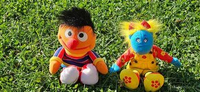 2 plyšové hračky z angl.seriálu, rok 1997 - 7