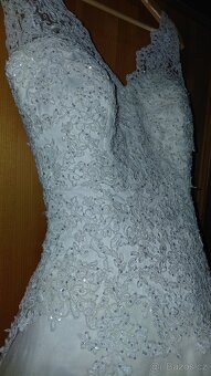 Krajkové svatební šaty - 7