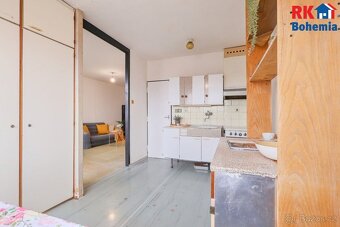 Pronájem bytu 3+1 s lodžií v Praze 8 - Kobylisích, v ulici Š - 7