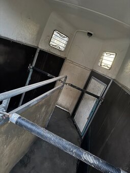 Prodám přepravník na dva koně - 7