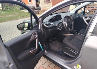 Peugeot 2008 Allure 1.5HDi 81kW LED FULL - 7