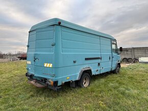 Mercedes Vario - 7