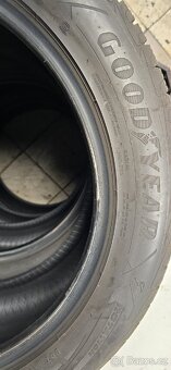 Goodyear UltraGrip Performance 285/45 R20 - 7