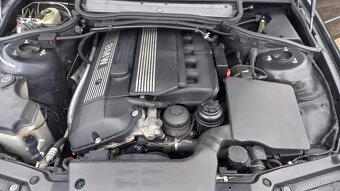 Bmw e46 330Ci 6kvalt - VEŠKERÉ DÍLY Z VOZU - 7