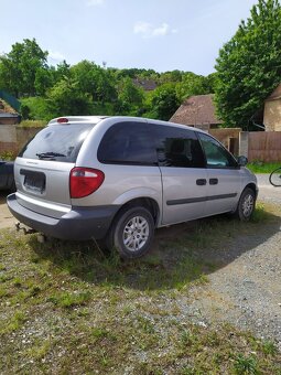 Dodge Caravan 2.4l, r.v.: 2006 - pojízdně bez STK - 7