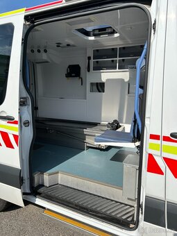Mercedes-Benz Sprinter 2.2 CDI Sanitní vůz - Manuál - 7