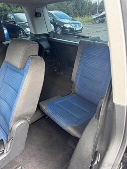 Prodám vw touran 2.0 TDI 7 míst najeto 259 tis - 7