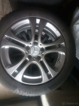 Litá kola Mercedes-Benz 7Jx17 s TPMS a pneu - 7