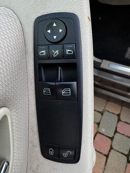 MERCEDES-BENZ B180 1.7i 85kw rok 2011 - 7