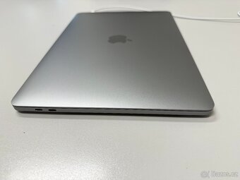MacBook Pro 13" 2019 - 7