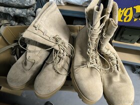 Prodám US army uniformy čepice trika opasky boty - 7