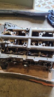 Blok motoru , hřidel - 7