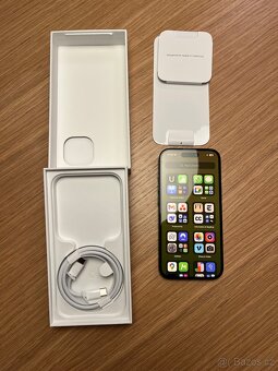 Nový iPhone 15 black 128 GB - 7