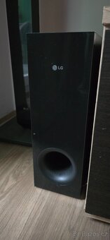 TV TOSHIBA + LG kino + skříň - 7