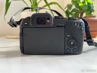 Canon EOS RP + RF 24-105 mm f/4.0-7.1 IS STM - 7