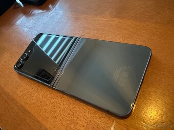 Prodám Samsung Z FLIP 5 8/512 GB perfekt stav - 7