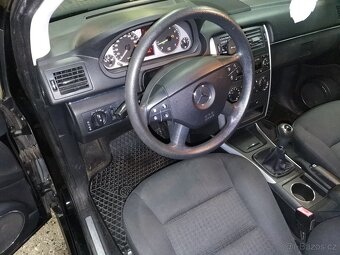 Prodám Mercedes Benzín B150 1,5 70kw,2008,Euro 4, Comfort - 7